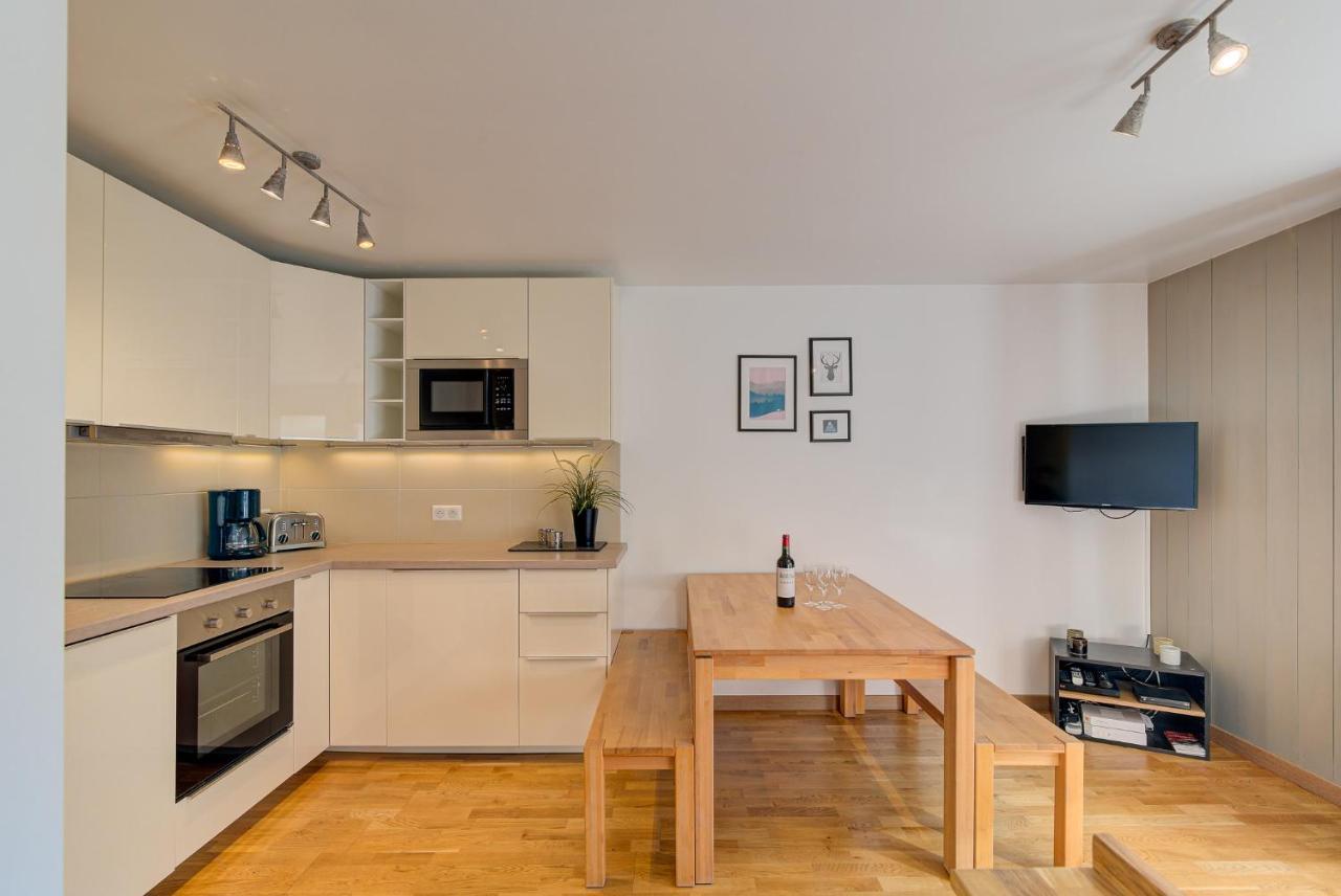 Apartment Fermes Du Montenvers B11 - Alpes Travel - Central Chamonix - Sleeps 4 Экстерьер фото